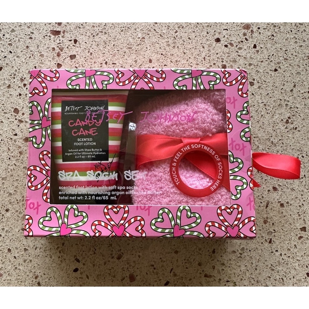 Betsey Johnson Spa Sock Set Candy Cane 2.2 Fl Oz Scented Lotion & Soft Spa Socks
